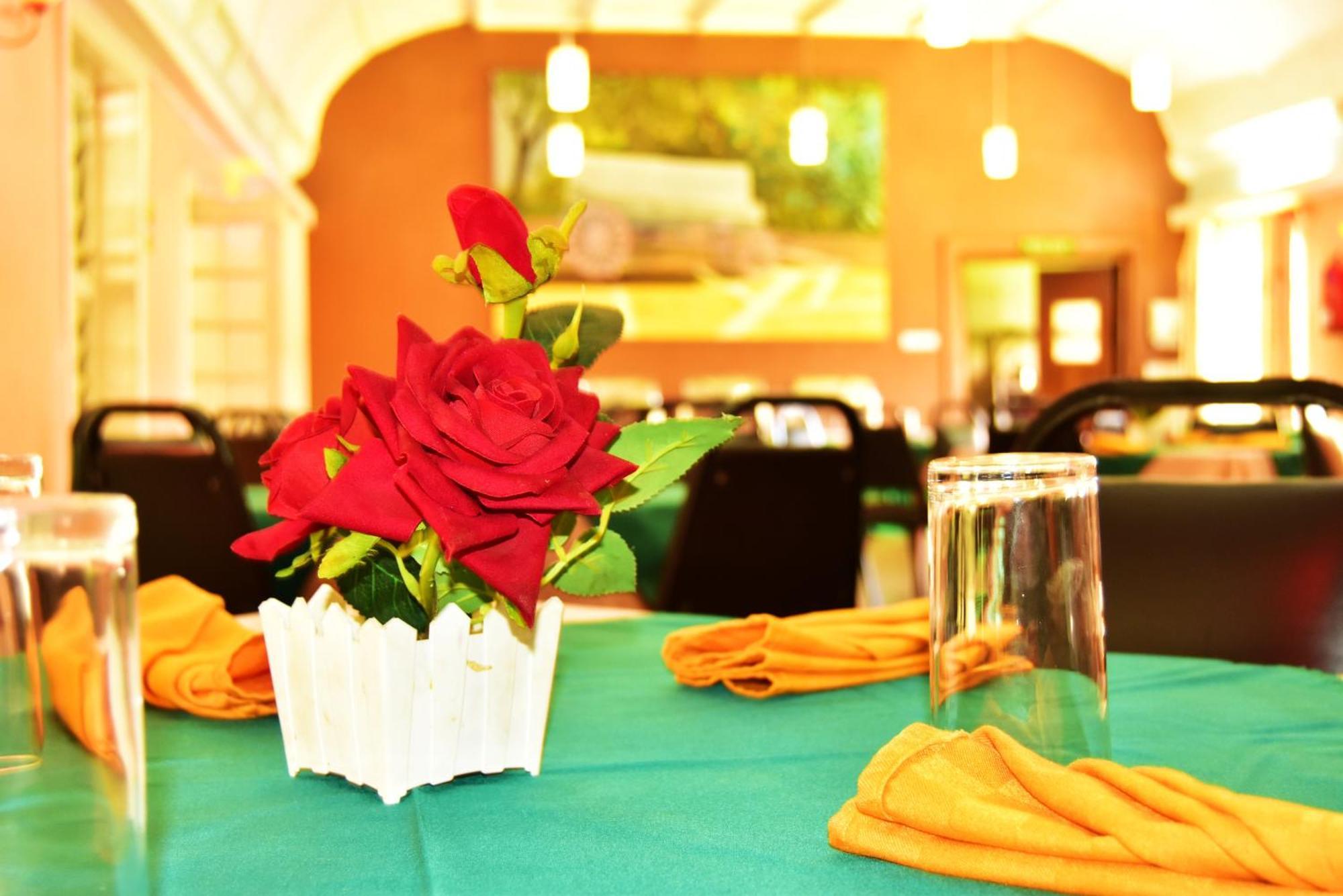 Wagon Wheel Hotel Eldoret Extérieur photo