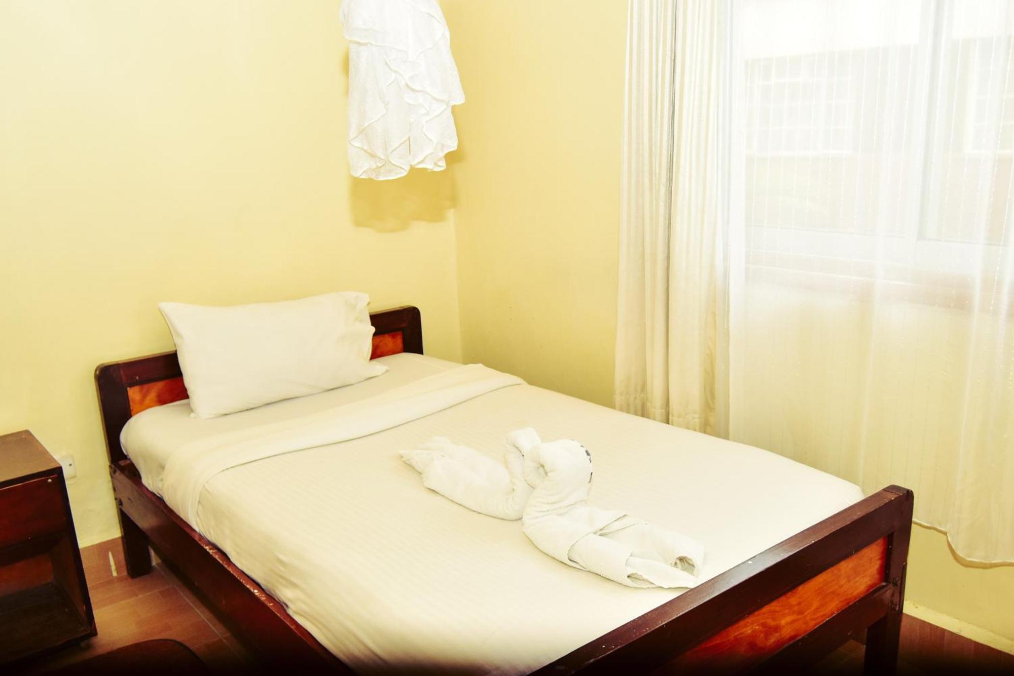 Wagon Wheel Hotel Eldoret Extérieur photo