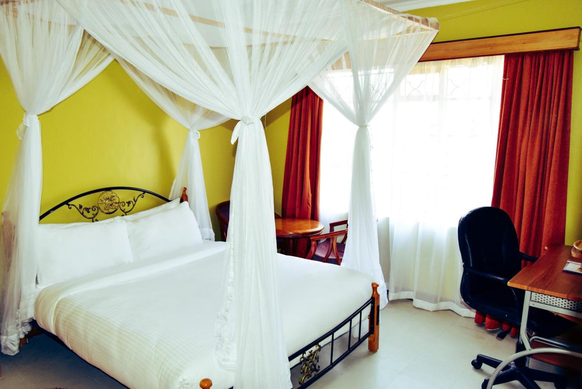 Wagon Wheel Hotel Eldoret Extérieur photo