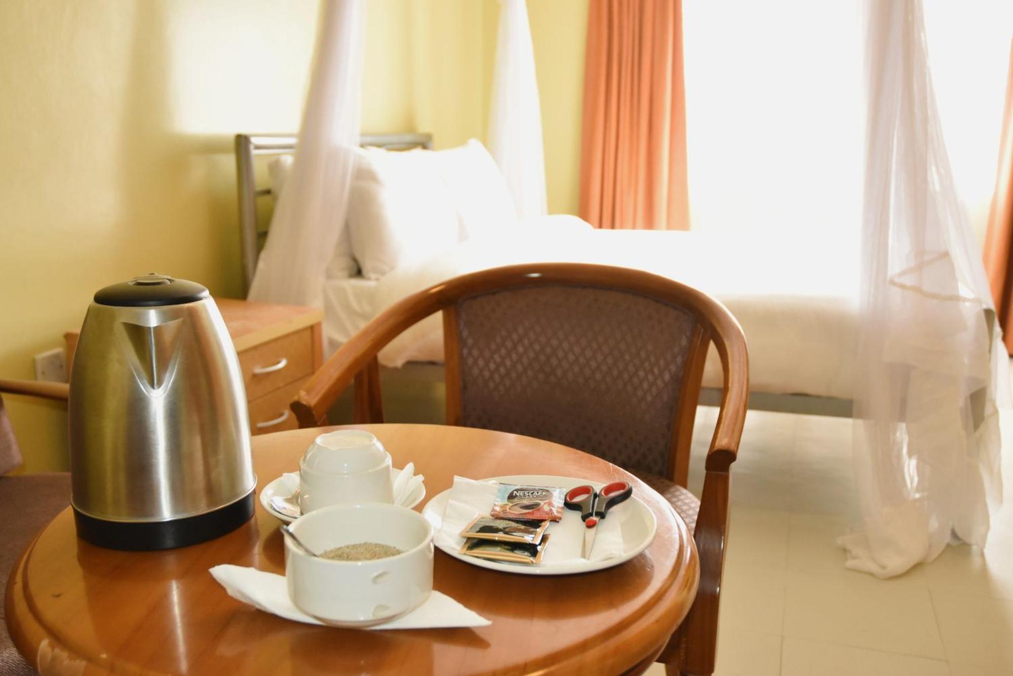 Wagon Wheel Hotel Eldoret Extérieur photo