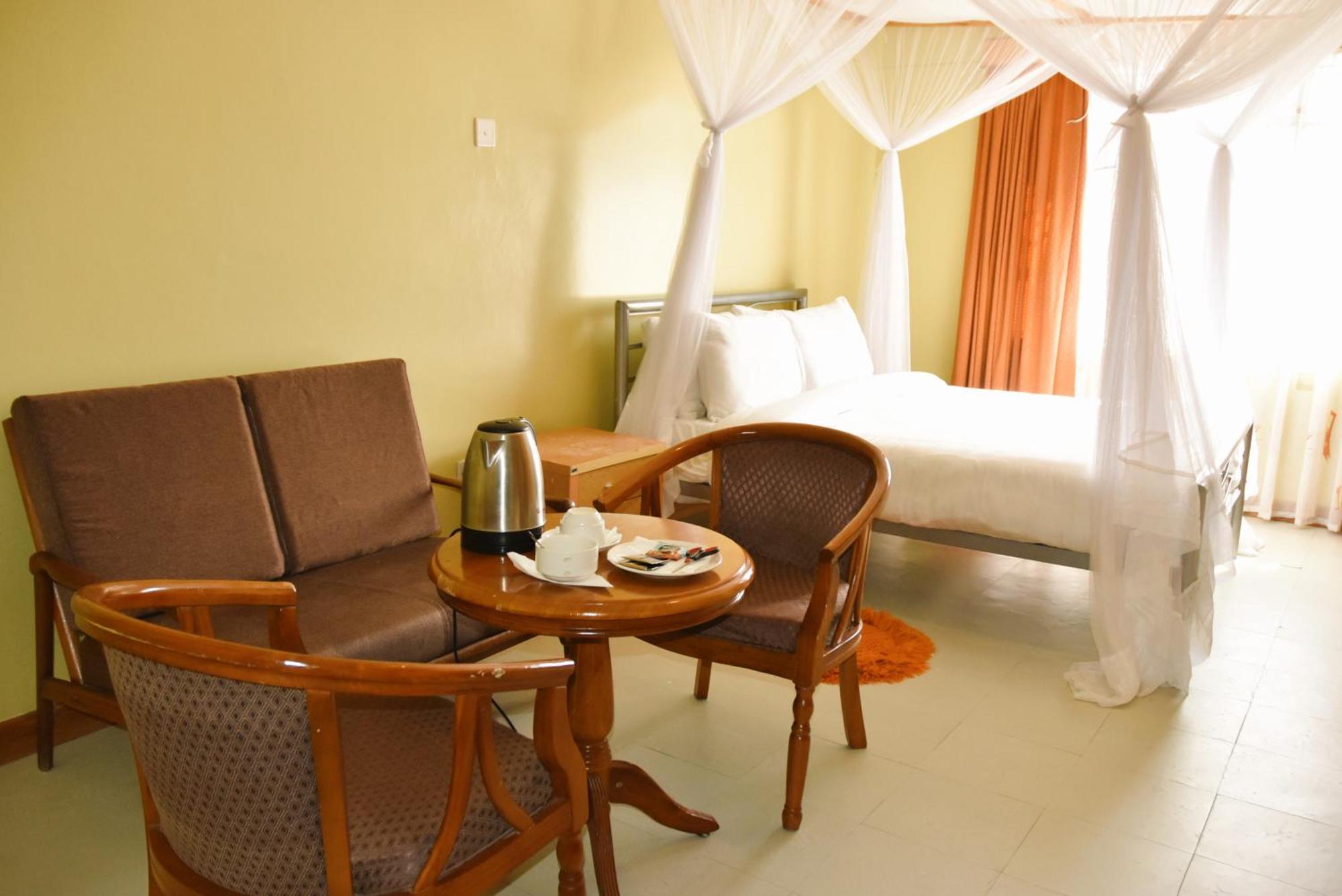 Wagon Wheel Hotel Eldoret Extérieur photo