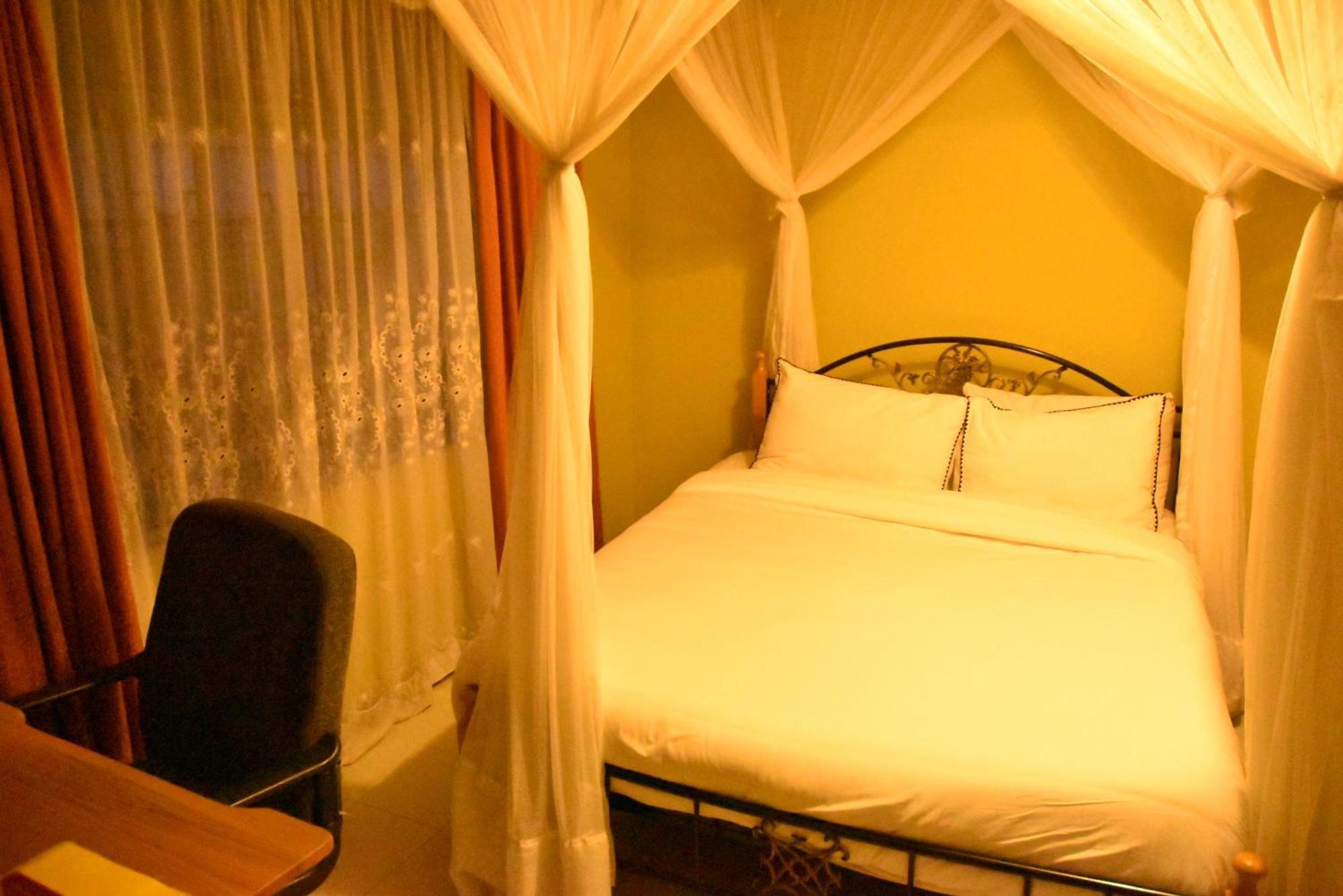 Wagon Wheel Hotel Eldoret Extérieur photo