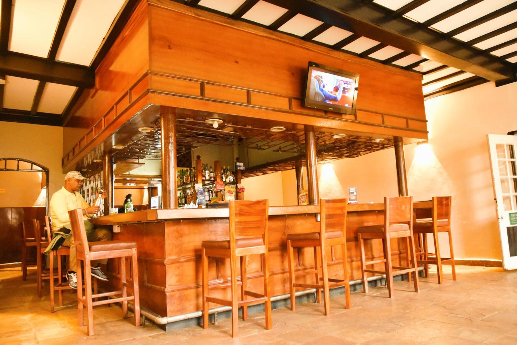 Wagon Wheel Hotel Eldoret Extérieur photo