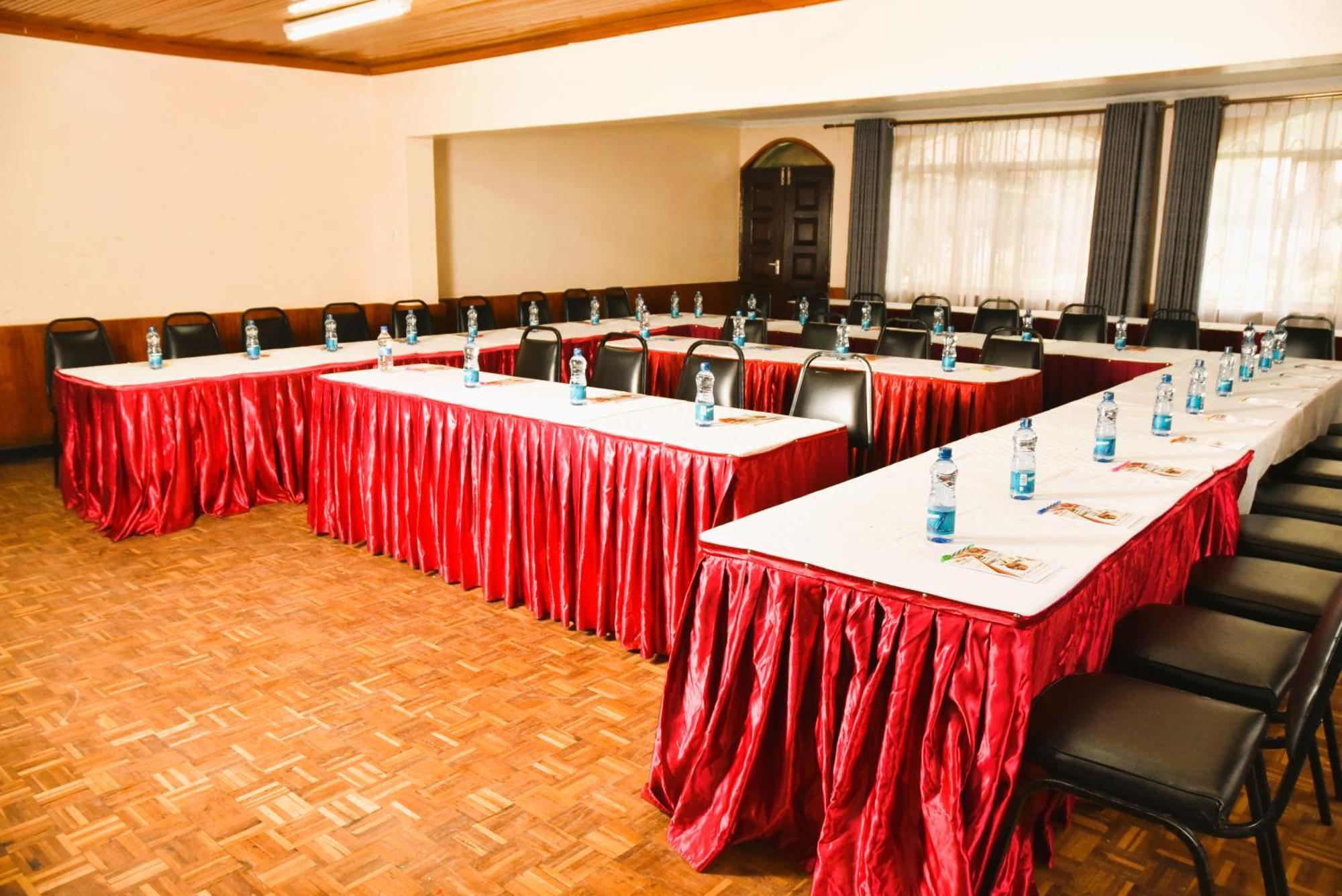 Wagon Wheel Hotel Eldoret Extérieur photo