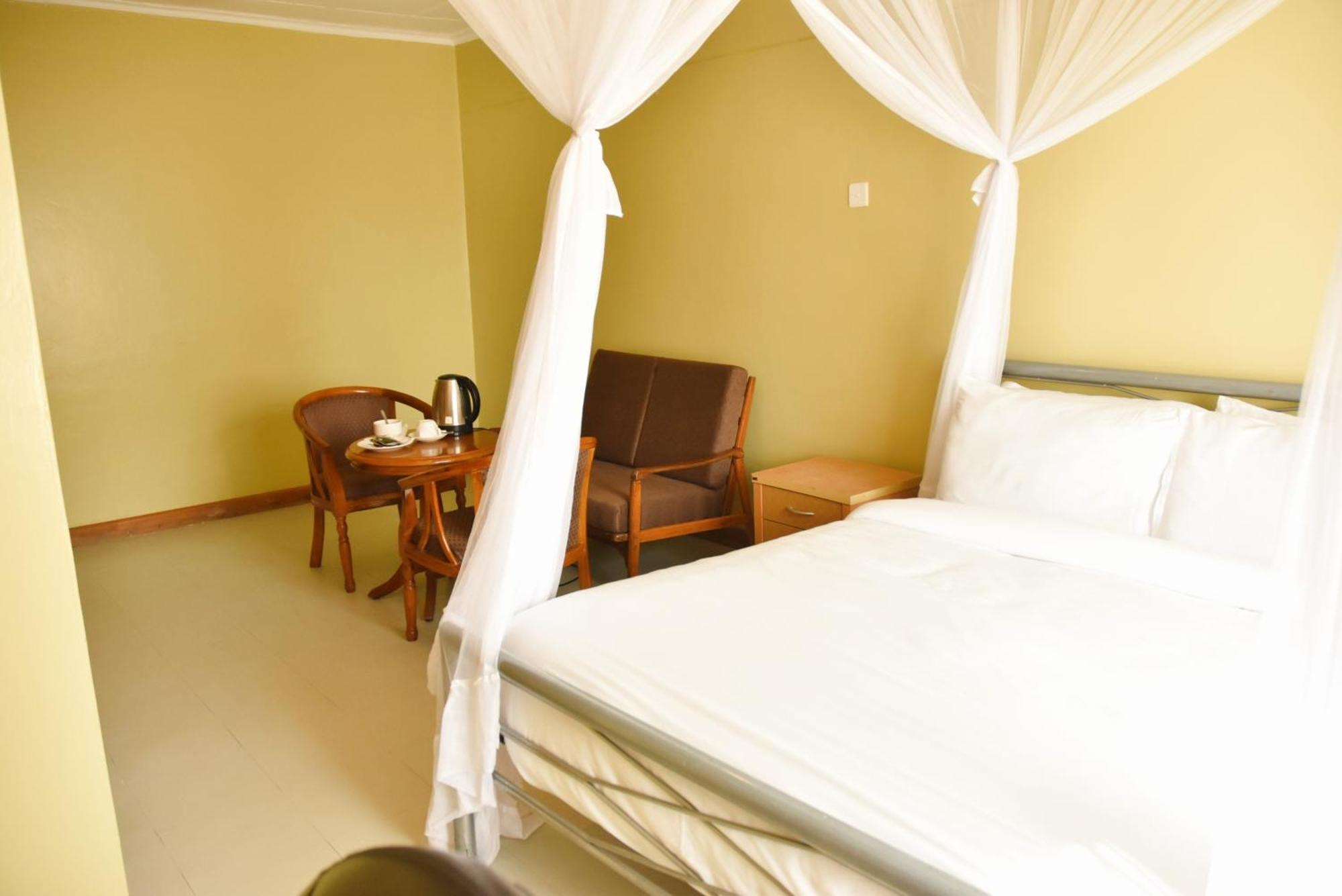 Wagon Wheel Hotel Eldoret Extérieur photo