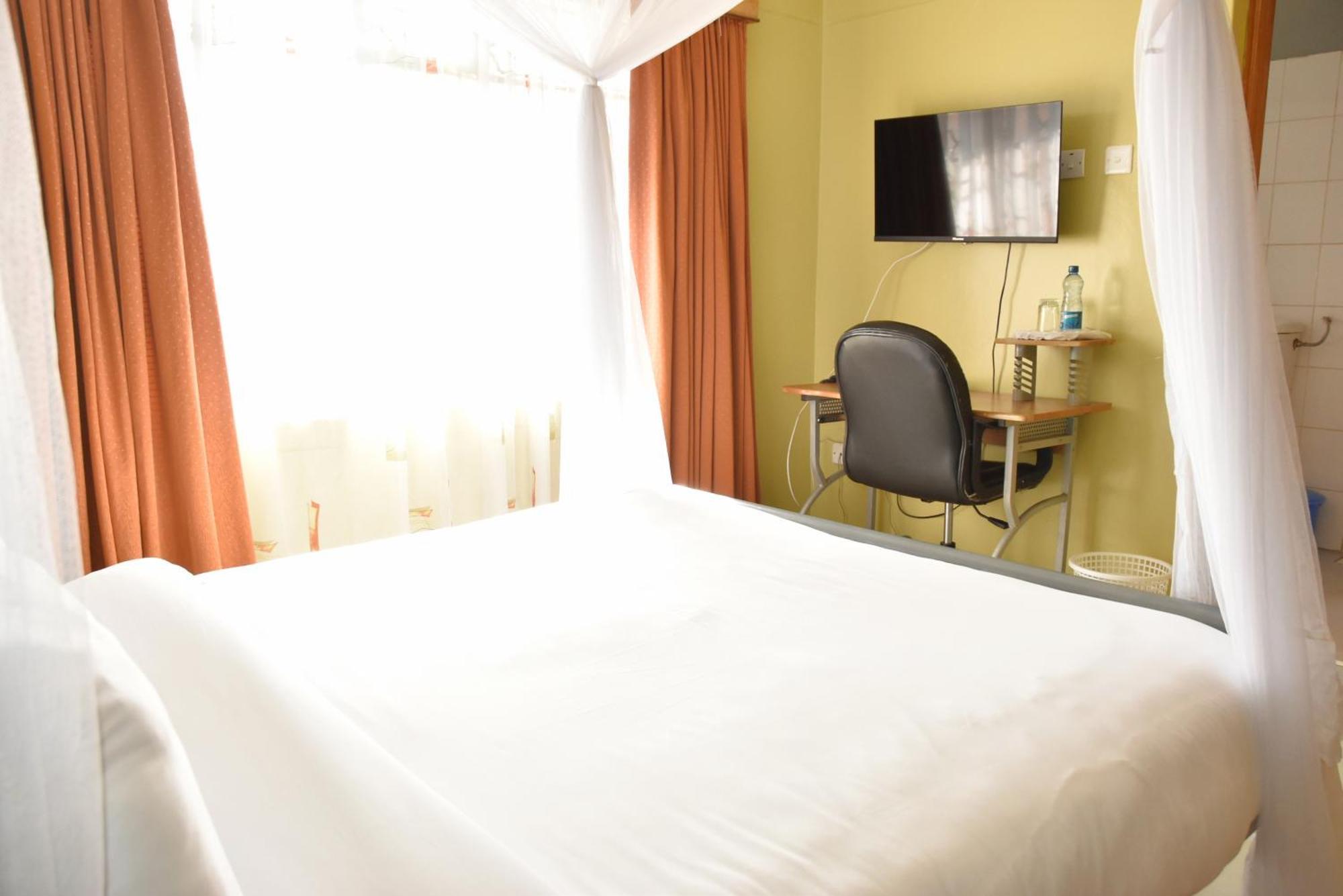 Wagon Wheel Hotel Eldoret Extérieur photo