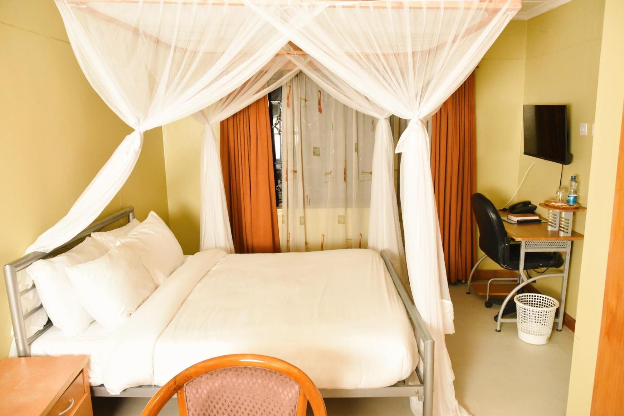 Wagon Wheel Hotel Eldoret Extérieur photo