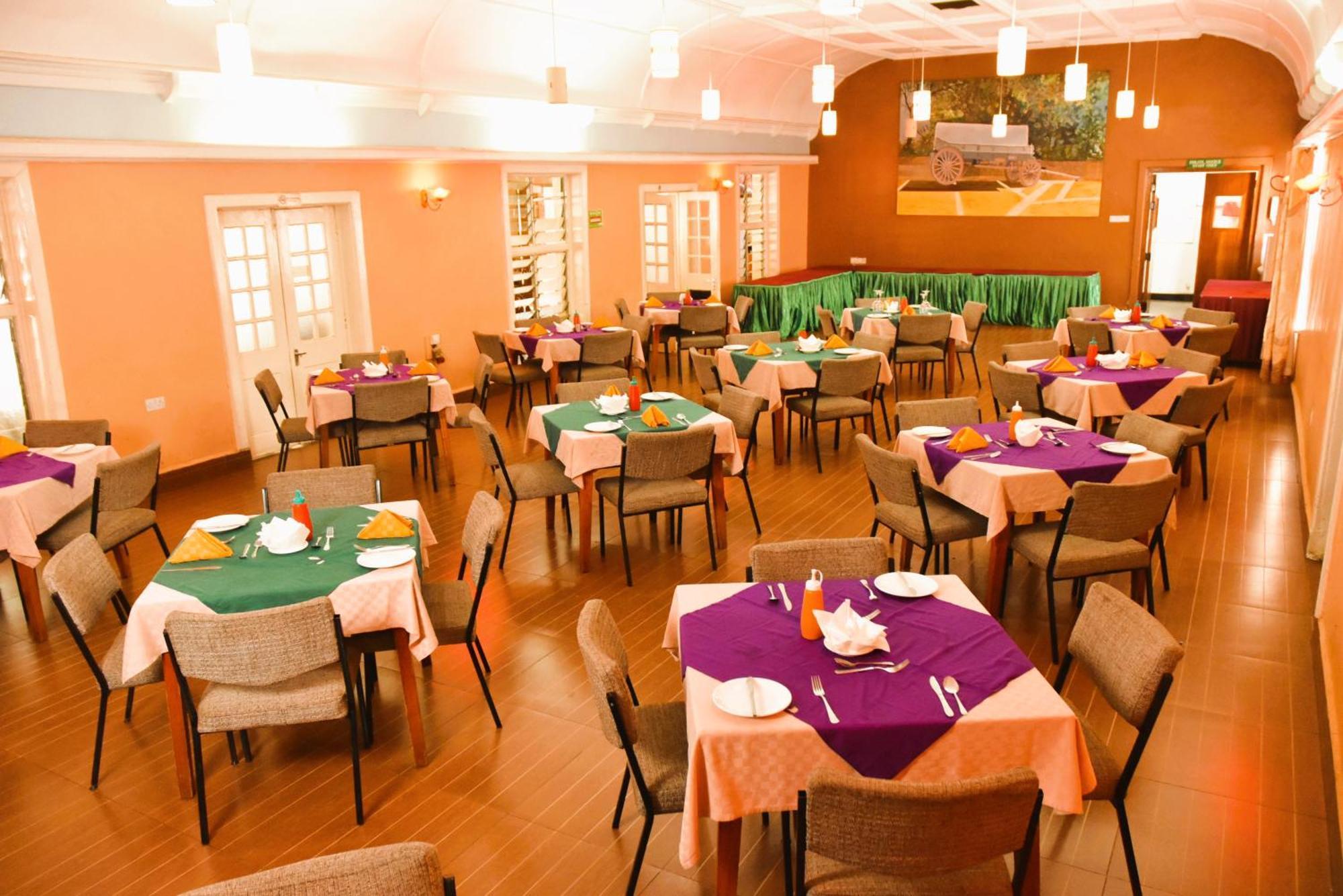 Wagon Wheel Hotel Eldoret Extérieur photo